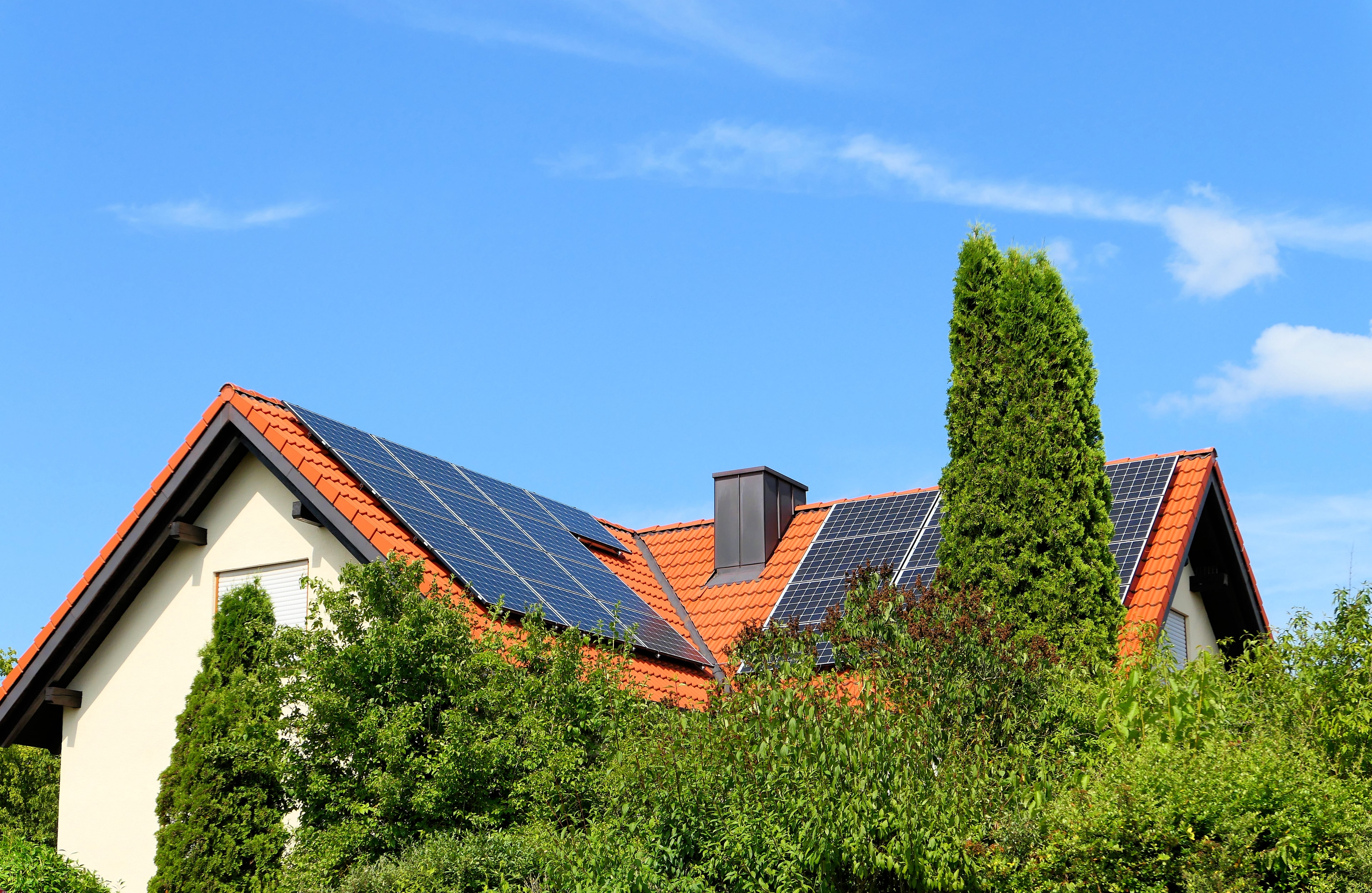 Professionelle Photovoltaik-Anlage in Hallein installieren lassen